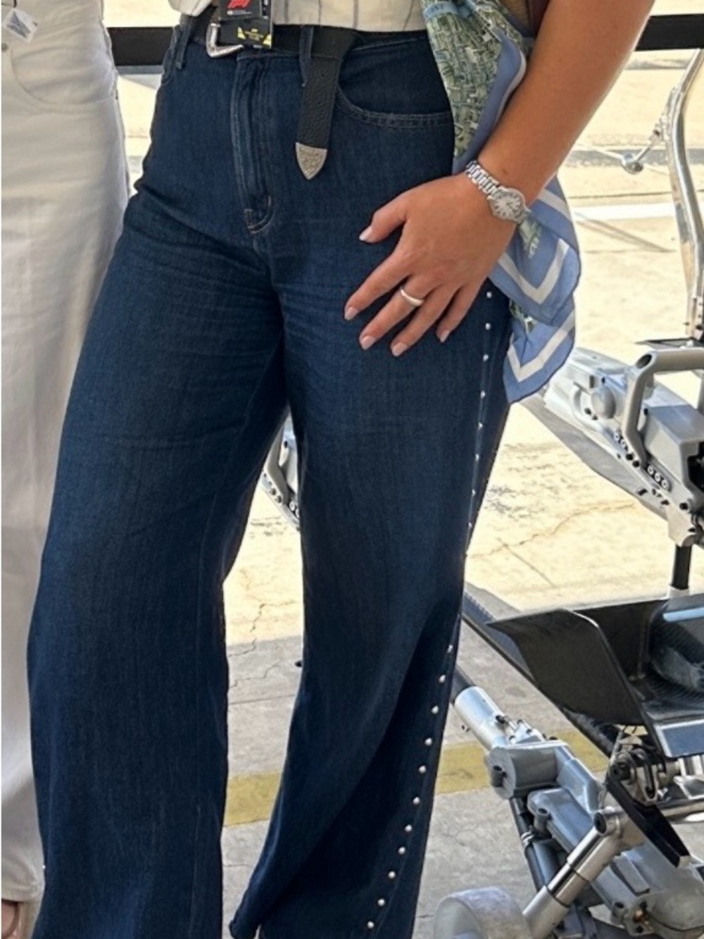 GAP Wide-Leg Jeans in Dark Blue - High Waist